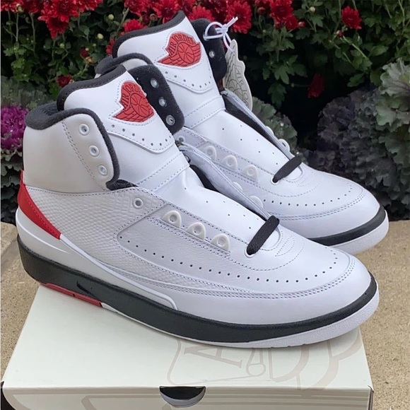 Nike Air Jordan 2 OG Chicago white Black Varsity Red DX2454-106 size 8 - 13 - Picture 2 of 14